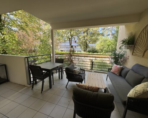 Appart F5 -110m² - séjour de 60m² - terrasse - box - VERNON Centre